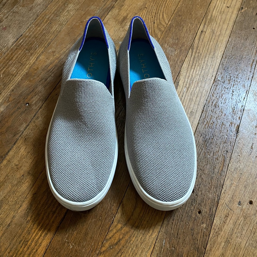 EUC Rothy’s 9.5 RARE Iridescent Reflective Slip on Sneakers